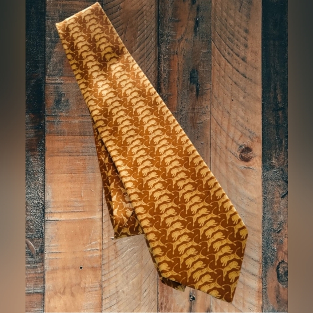 Vintage Tiger Design Men's Tie by Wild Republic 100% Silk